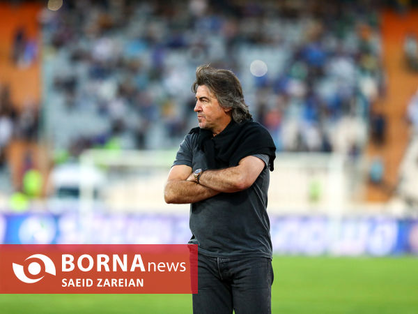 دیدار تیم های استقلال تهران - صنعت نفت آبادان