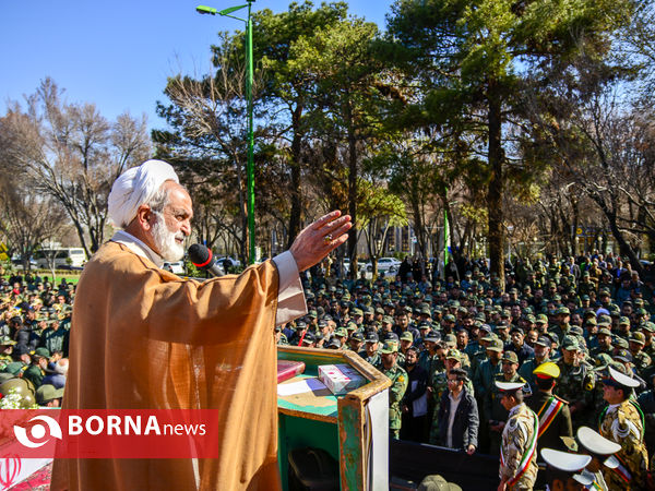 تشییع پیکر سه شهید هوانیروز در حادثه سقوط بالگرد امدادی