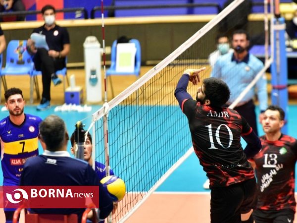 دیدار تیم های والیبال آذرباتری ارومیه و راه یاب ملل مریوان