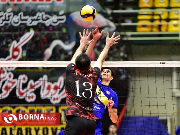 دیدار تیم های والیبال آذرباتری ارومیه و راه یاب ملل مریوان