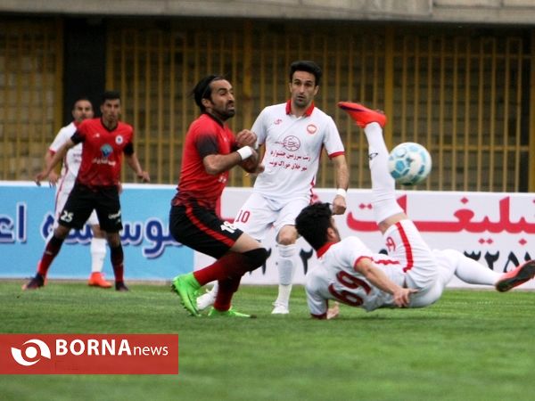 دیدار تیم های فوتبال اکسین البرز- سپیدرود رشت