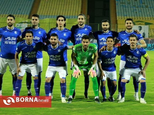 دیدار تیم های صنعت نفت و استقلال