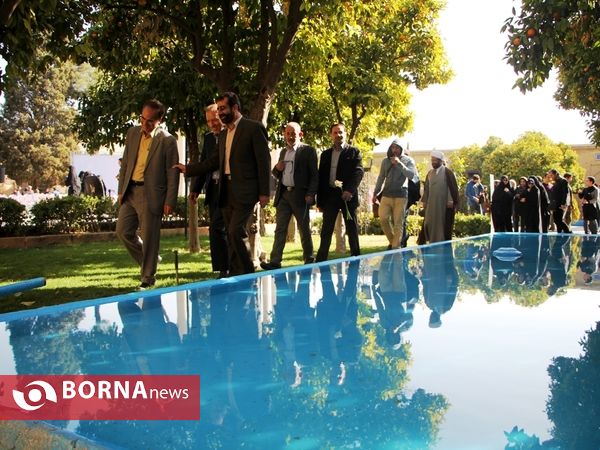 آیین افتتاحیه ششمین جشنواره بین المللی شعر انقلاب در حافظیه شیراز