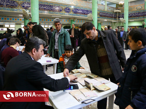 انتخابات مجلس یازدهم در حوزه های رای‌گیری مشهد