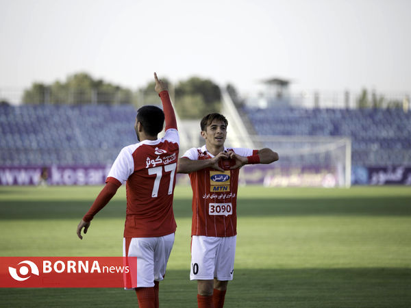دیدار تیم های گسترش فولاد تبریز و پرسپولیس با برتری شاگردان برانکو