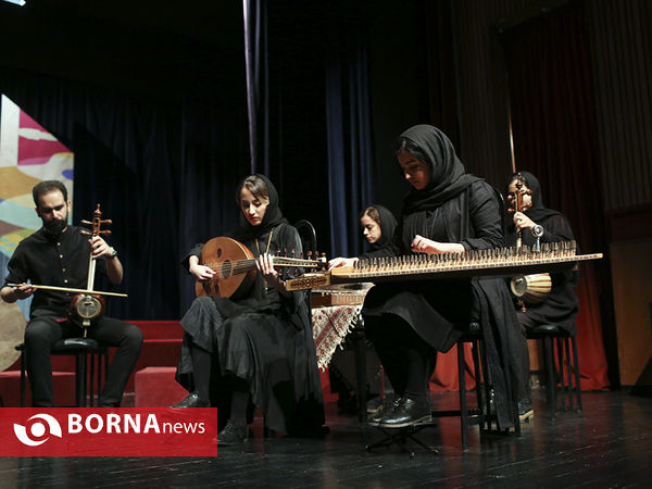 اجرای کنسرت گروه سنتی دانشگاه تهران