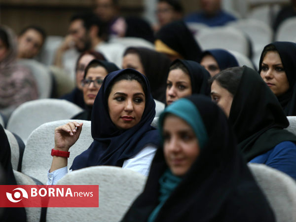 نشست صمیمی وزیر کشور با اصحاب رسانه