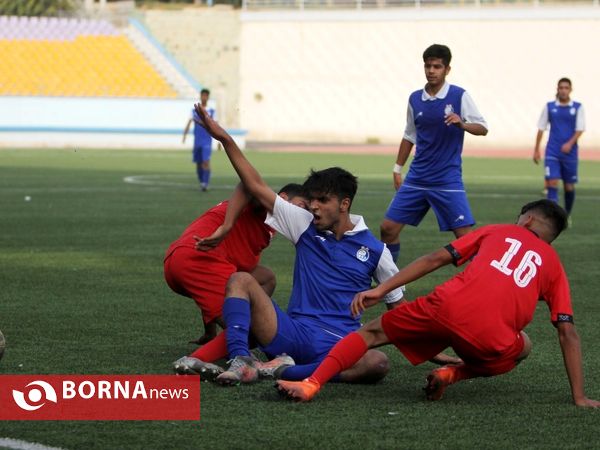 دیدار تیم‌های فوتبال نوجوانان استقلال - پرسپولیس