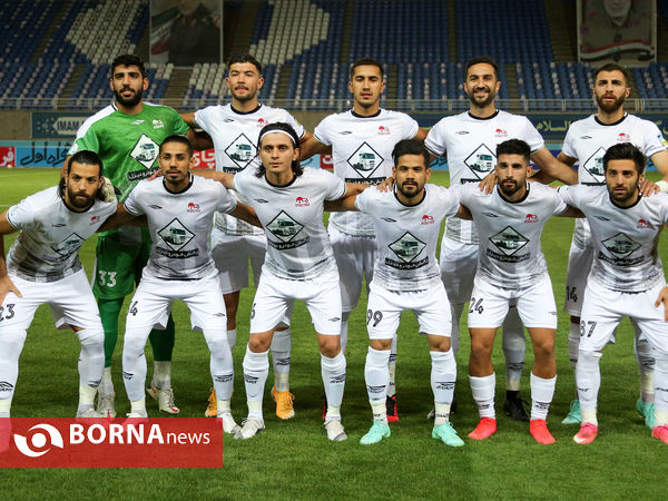 دیدار تیم های پدیده و تراکتورسازی