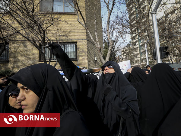تجمع در اعتراض به دستگیری «مرضیه هاشمی»