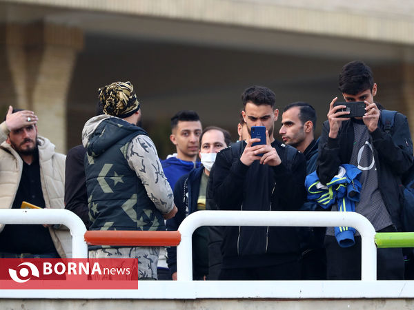 دیدار تیم های فوتبال پیکان - استقلال