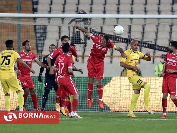 دیدار تیم های فوتبال پرسپولیس - فجر سپاسی