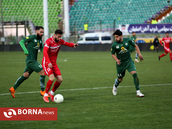 دیدار تیم‌های ذوب آهن - پرسپولیس