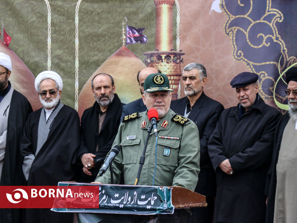 تجمع مردمی و سوگواری سردار سپهبد شهید قاسم سلیمانی در میدان نقش جهان اصفهان