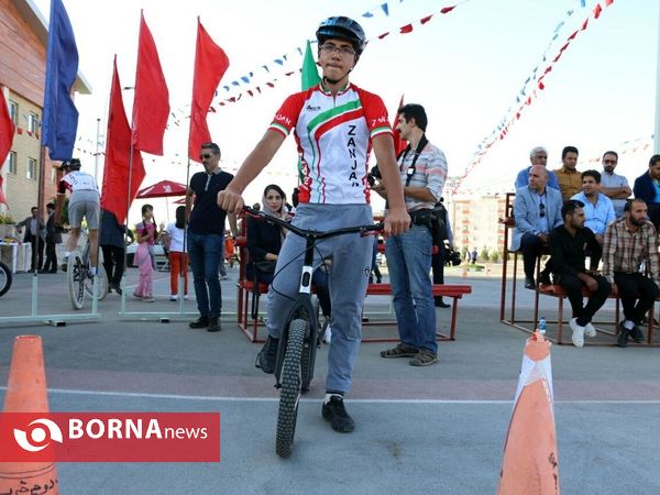 مسابقات دوچرخه سواری تریال قهرمانی کشور در مشهد