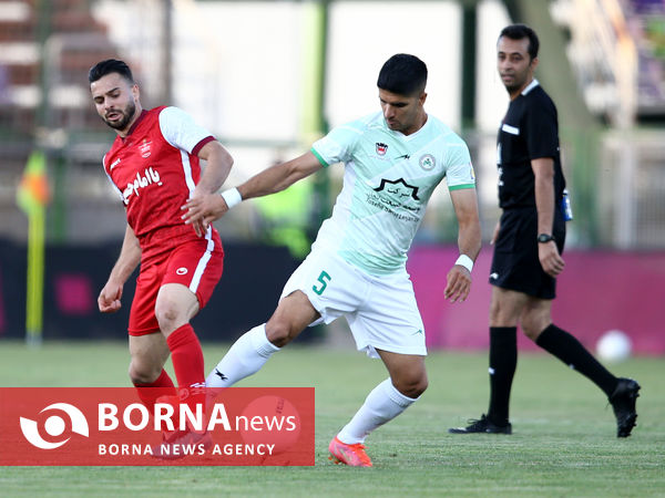 دیدار تیم های فوتبال ذوب‌آهن -پرسپولیس