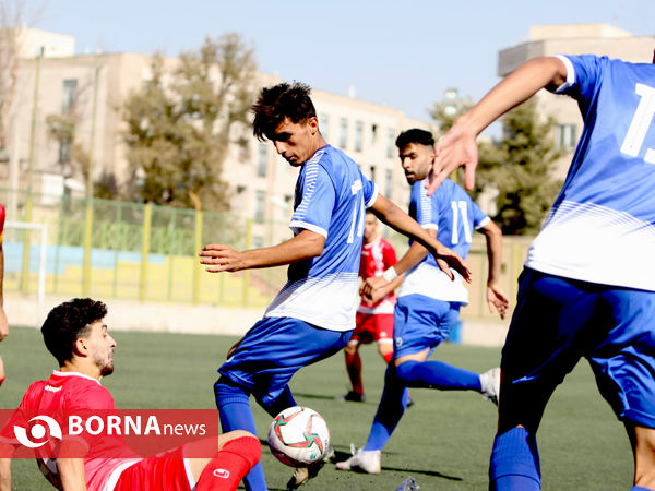 دیدار تیم های فوتبال امید استقلال- پرسپولیس