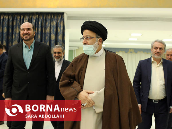 دیدار جمعی از تولیدکنندگان و کارآفرینان با رئیس جمهوری
