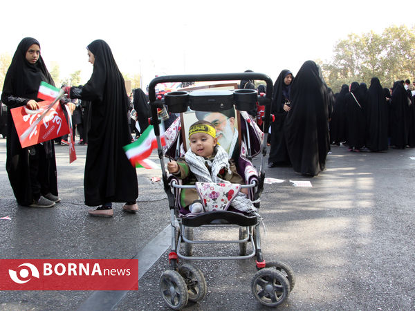 راهپیمایی دانش آموزان، دانشجویان و مردم فارس در یوم الله 13 آبان