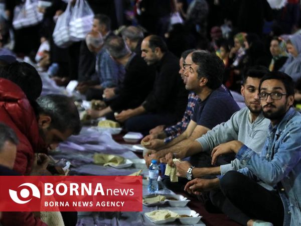«ضیافت افطار» در پیاده راه فرهنگی رشت