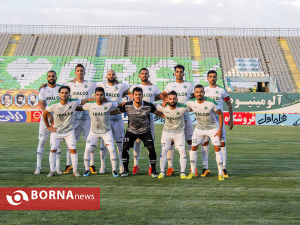 دیدار تیم های فوتبال آلومینیوم اراک-استقلال تهران