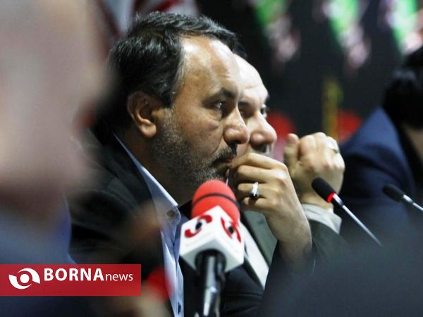 در حاشیه بازدید نمایندگان مجلس از مجموعه ورزشی آزادی