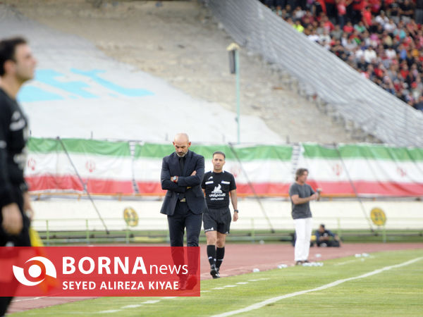 دیدار تیم های فوتبال استقلال 7 تراکتور 1