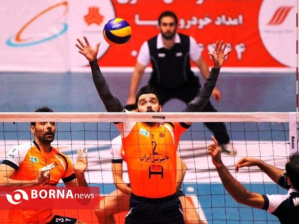 ديدار تیمهای والیبال سايپا- صالحين ورامين
