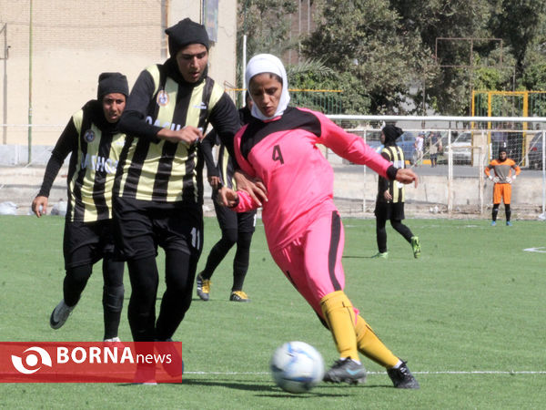 مسابقه فوتبال بانوان قشقایی شیراز - شهرداری بم