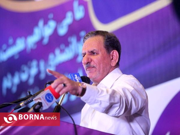 سخنرانی جهانگیری در میان هواداران روحانی در بوشهر