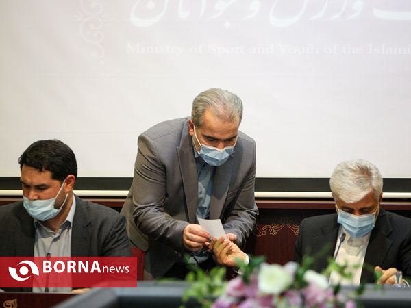 نشست هیئت اندیشه ورز با حضور وزیر ورزش و جوانان