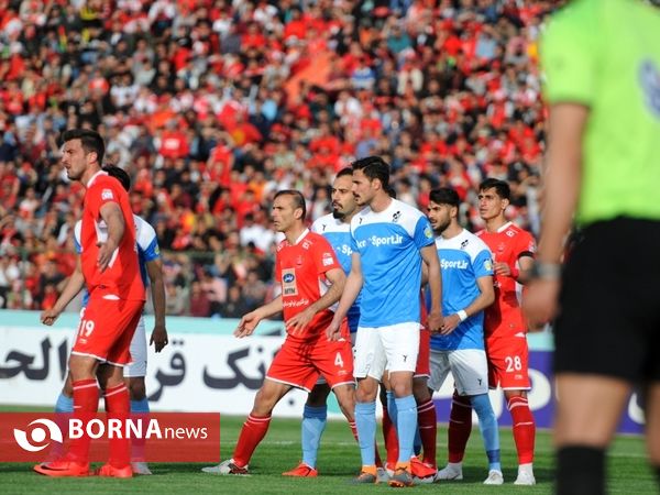 دیدار تیم پیکان- پرسپولیس