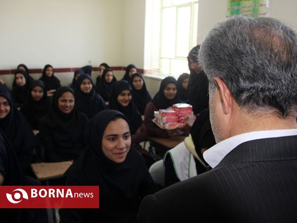 استاندار يزد در خاتم