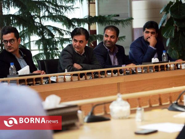 نشست صميمانه استاندار تهران با اصحاب رسانه