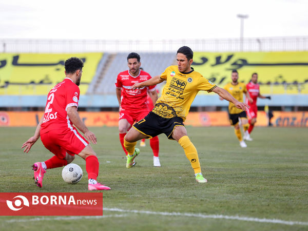 دیدار تیم های فوتبال سپاهان- پرسپولیس