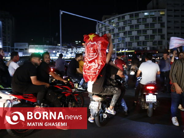 شادی مردم پس قهرمانی تیم پرسپولیس در لیگ برتر