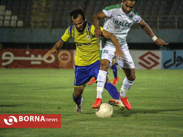 دیدار تیم های فوتبال آلومینیوم اراک-نفت مسجدسلیمان