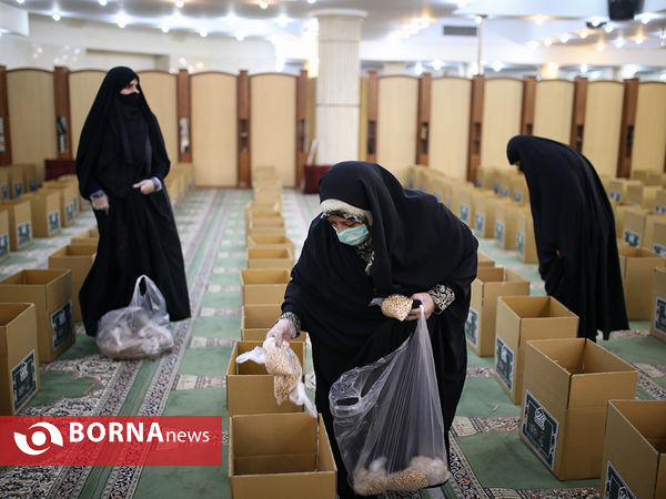بسته بندی اقلام معیشتی در مسجد قدس