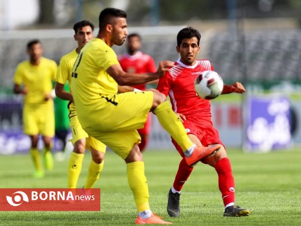 دیدار تیم های پرسپولیس _ نیمه زمینی
