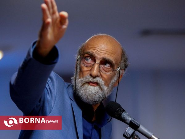 تجلیل از کریم اکبری مبارکه در فرهنگسرای معرفت
