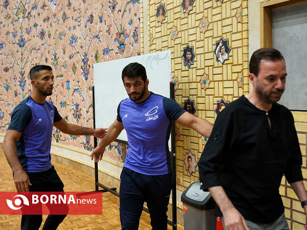 رونمایی از تصاویر برترین‌های ۱۰۰ سال کشتی ایران