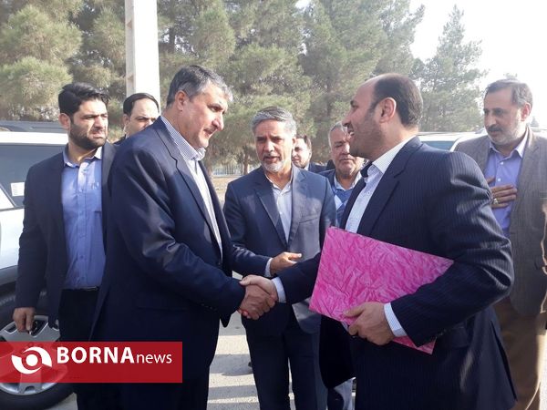 بازدید وزیر راه و شهرسازی از پروژه شهرستانهای شرق استان تهران