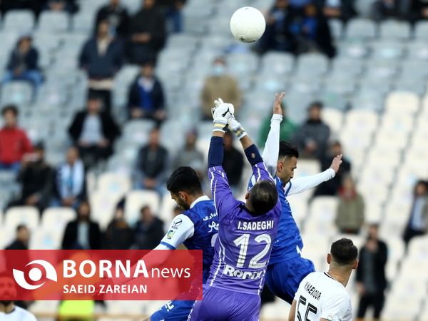 دیدار تیم های استقلال تهران - ملوان بندر انزلی