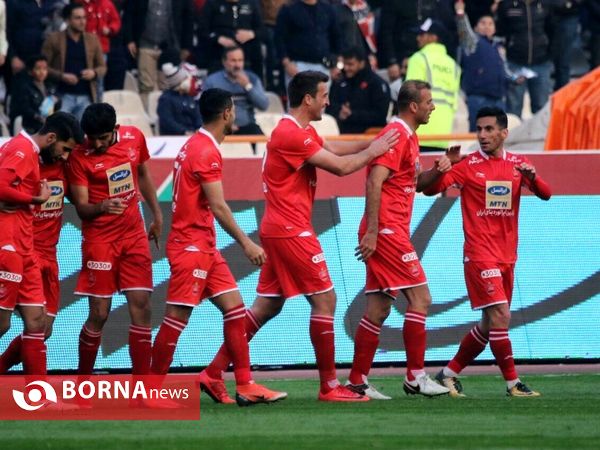 دیدار تیم های فوتبال پرسپولیس - استقلال خوزستان