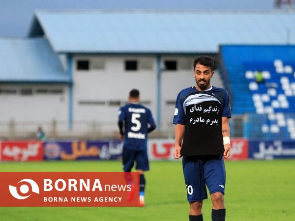 دیدار تیم های فوتبال ملوان  بندرانزلی _ فولاد خوزستان