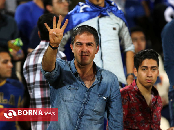 دیدار تیم های فوتبال استقلال تهران - ذوب آهن اصفهان