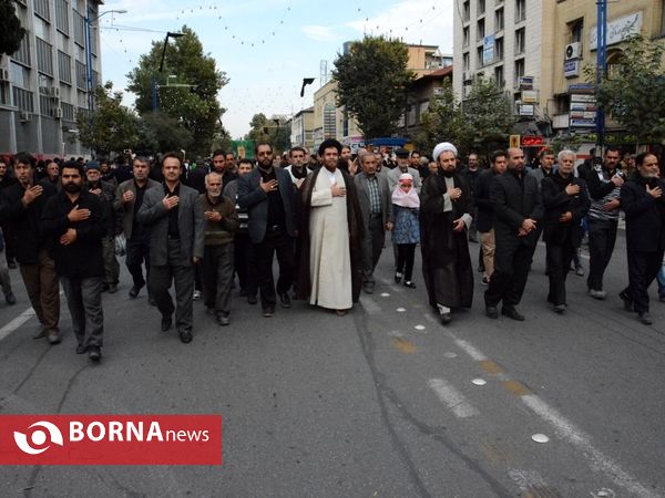 تجمع بزرگ عزاداران حسینی در میدان انقلاب ارومیه