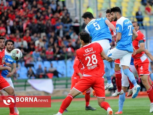 دیدار تیم پیکان- پرسپولیس