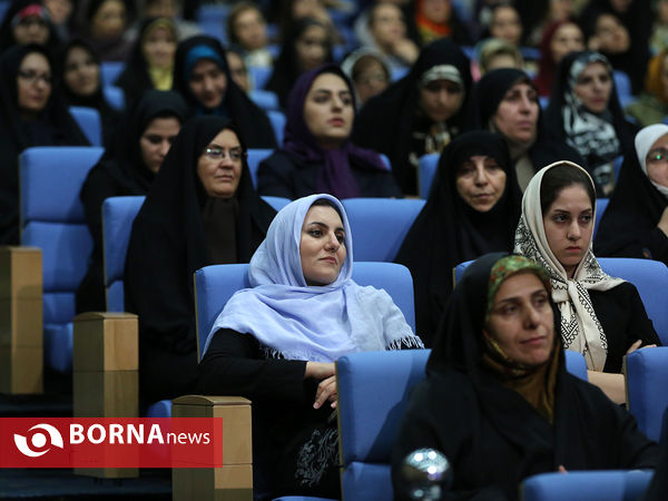 ضیافت افطار رییس جمهوری با فعالان حوزه زنان و خانواده