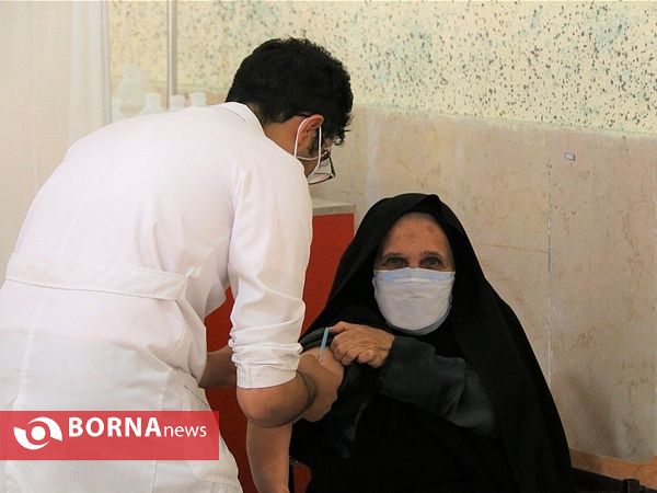 واکسیناسیون سالمندان بالای 75 سال سن در کرمان